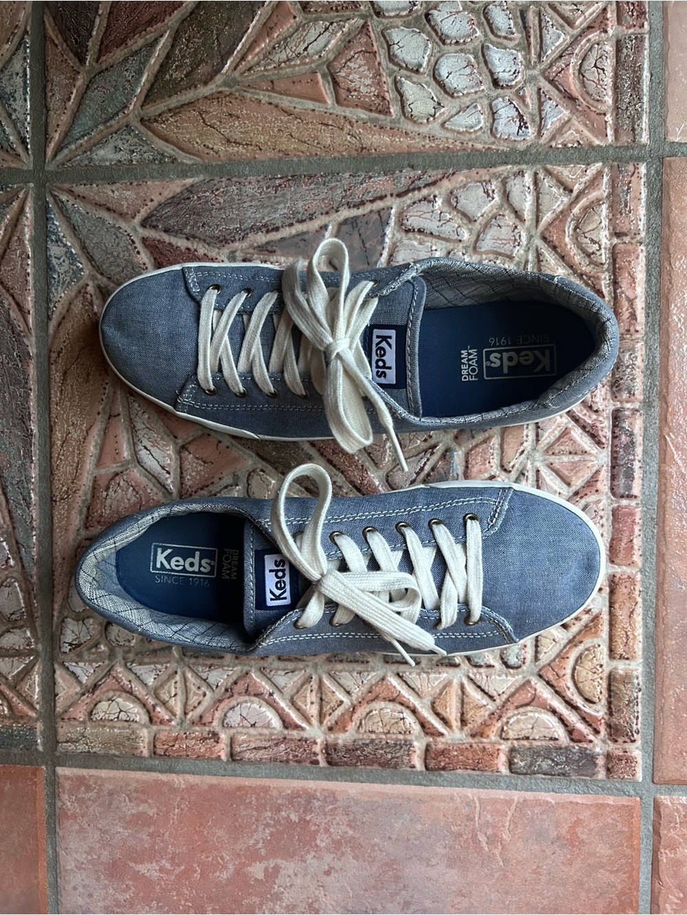 Keds sneakers size 8 - Picture 8 of 9